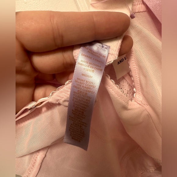 Savage X Fenty Pink Lace Thong Bodysuit Size M NWT - Picture 9 of 9